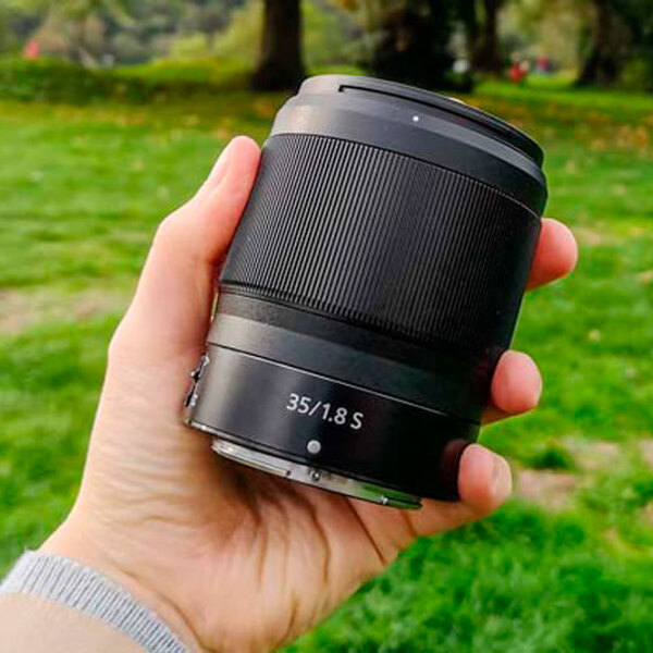 Nikon Z 35mm f1.8 S NIKKOR  black  photo 5