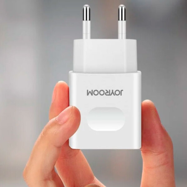 Încărcător de rețea JOYROOM L-L221 UM2 (12 W) White 2 A / White photo 3