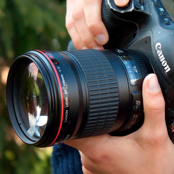 Объектив Canon EF 135mm, f/ 2.0 L USM, Черный  photo 5