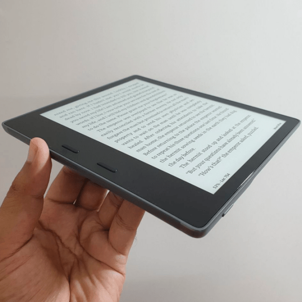 Электронная книга Amazon Kindle Oasis (10 Generation) 32 ГБ Графитовый  photo 4