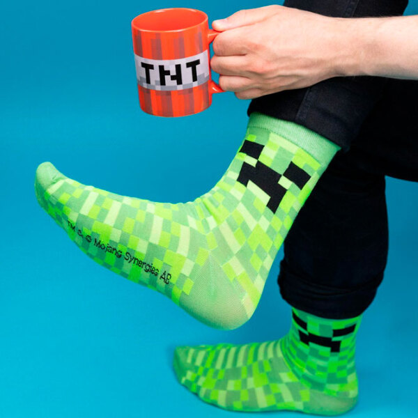 Cană Paladone Minecraft Mug & Socks Red 300 ml photo 4