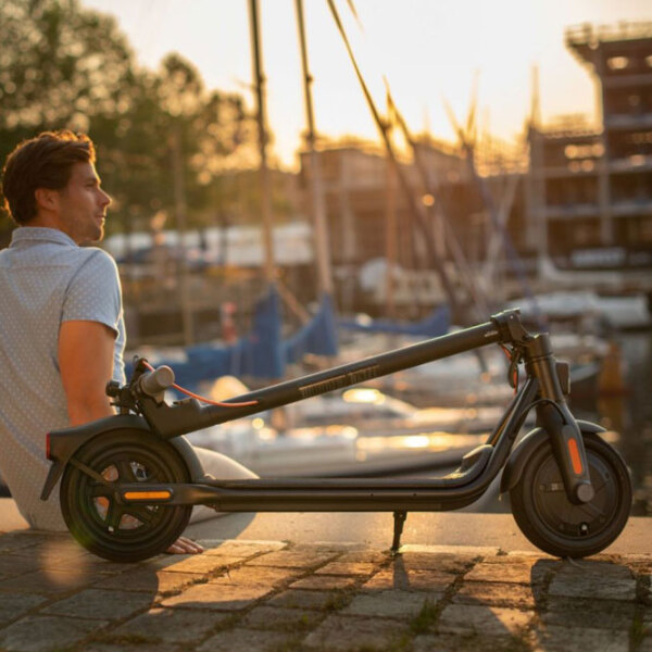 Trotinetă electrică Segway Ninebot KickScooter F30E Black 300 W | 25 km/ h | p&acirc;nă la 30 km photo 4