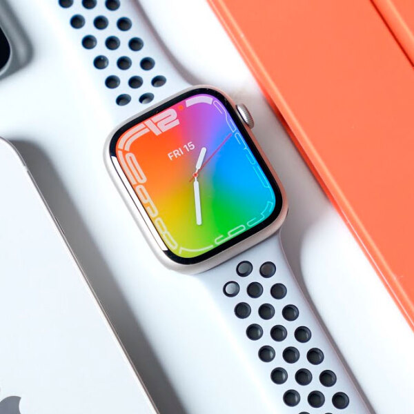 Умные часы Apple Watch Series 7 Nike Серебристый 1.69" | 40 мм | Алюминий/ Силикон
| MKN33 photo 4