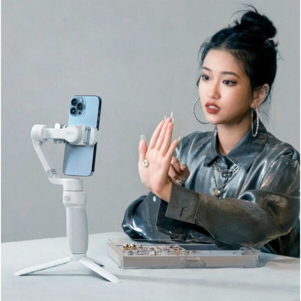 Stabilizator Zhiyun SMOOTH-Q4 COMBO Gray Bluetooth / Gray photo 5