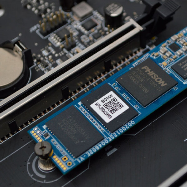 SSD Synology SNV3410 M.2 NVMe 400 ГБ Скорость чтения: 3000 МБ/ с,
Скорость записи: 750 МБ/ с photo 4