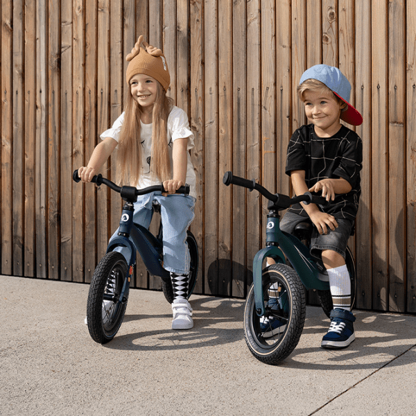 Bicicletă fără pedale Lionelo Bart Air Sporty 12" 12" Blue Navy Aliaj de magneziu / Pentru copii photo 7