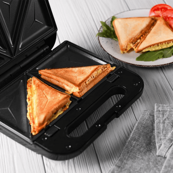 Aparat pentru sandvișuri Ardesto SM-H110BSN Black 700 W, Cantitatea de sandwich-uri: photo 5