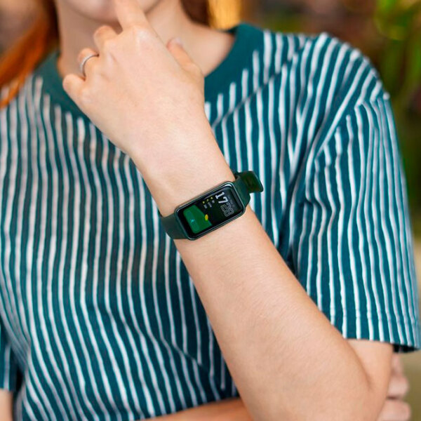 Fitness Tracker Huawei Band 8 Green 1.47", 194 x 368, AMOLED photo 10