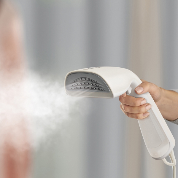 Vaporizator de călcat vertical Electrolux E7HS1-6OW White 1600 W, 24 g/min, 0.1 l photo 5