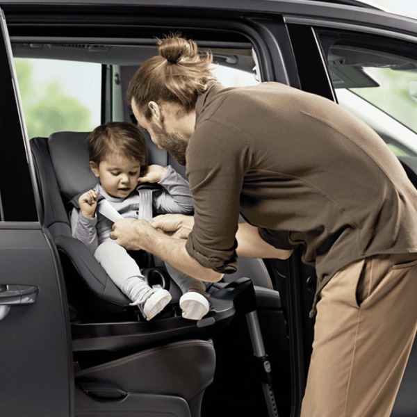 Детское автокресло Britax-Römer Dualfix 3 i-Size with Flex Base iSense (4753-007) Серый 3 месяца - 4 года, 18 кг photo 13
