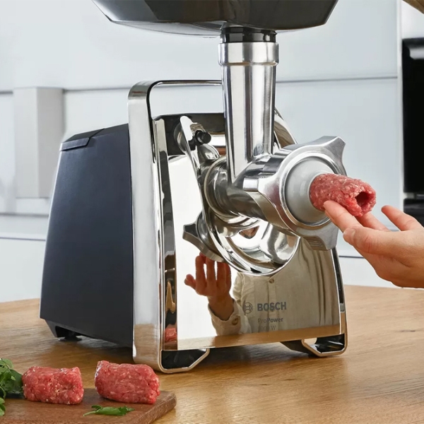 Mașină de tocat carne Bosch MFW67440 Black 700 W/ 2000 W, 3 kg/ min photo 5
