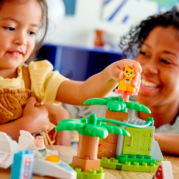 Constructor LEGO Misiunea planetară a lui Buzz Lightyear Multicolor Numărul de piese 37, 2+ photo 6