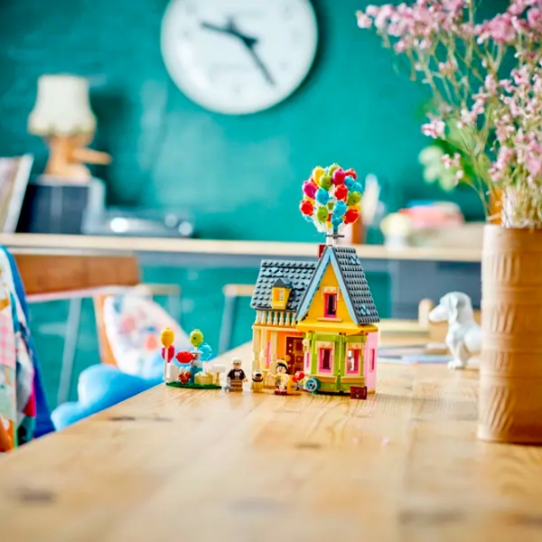 Constructor LEGO ‘Up’ House​ Multicolor Numărul de piese 598, 9+ photo 8