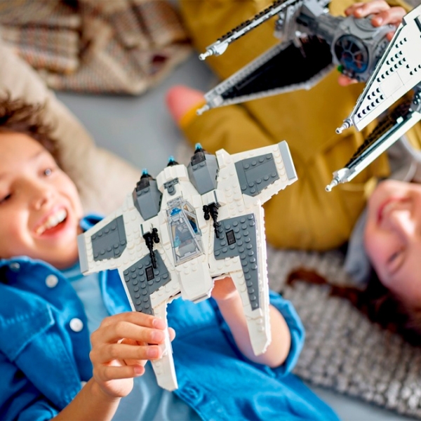Конструктор LEGO Mandalorian Fang Fighter vs. TIE Interceptor Разноцветный Количество деталей 957, 9+ photo 6