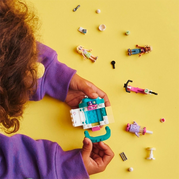 Constructor LEGO Mobile Bubble Tea Shop Multicolor Numărul de piese 109 , 6+ photo 7