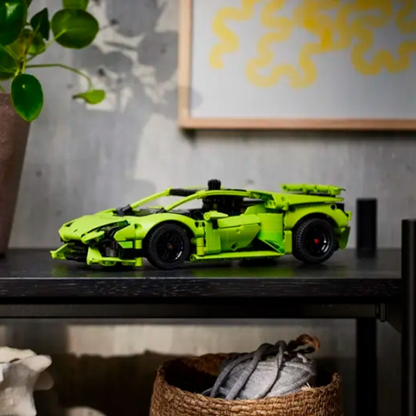 Конструктор LEGO Lamborghini Huracán Tecnica Зеленый Количество деталей 806, 9+ photo 8