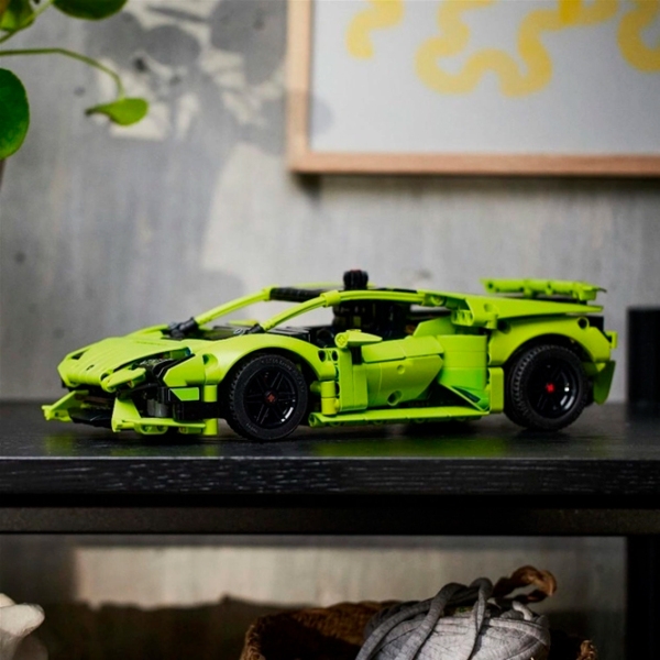 Конструктор LEGO Lamborghini Huracán Tecnica Зеленый Количество деталей 806, 9+ photo 9
