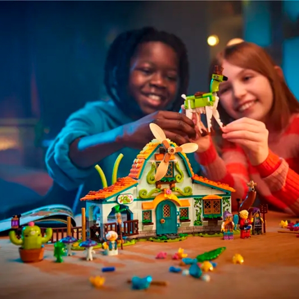 Constructor LEGO Stable of Dream Creatures Multicolor Numărul de piese 681, 8+ photo 10