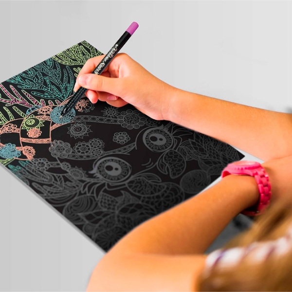 Креативный набор Nebulous Stars Isadora's Black Pages Coloring Book 11136 Черный для девочек, 7+ photo 6