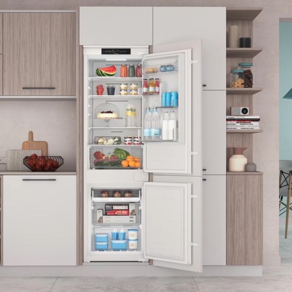 Frigider încorporabil Indesit INC18 T311 White 183l / No Frost, 67l / No Frost, A+ photo 5