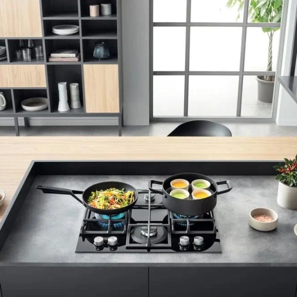 Plită încorporabilă pe gaz Hotpoint-Ariston HAGS 61F/ BK Black Sticlă călită, Gratare: Fontă photo 5