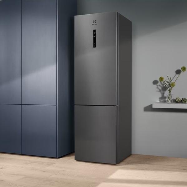 Frigider Electrolux LNT7ME36X3 Inox 266l/ No Frost, 101l/ No Frost, E photo 7