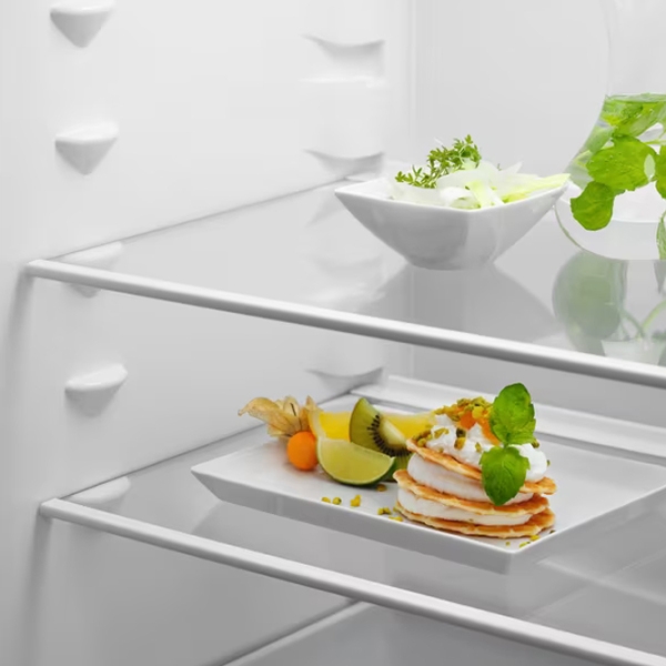 Frigider încorporabil Electrolux LNS5LE18S White 198l / Automat, 73l / Manual, E photo 4