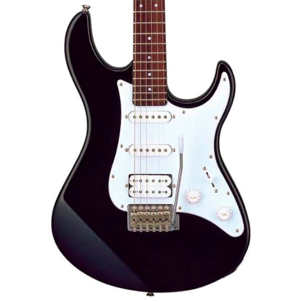 Chitară electrică Yamaha Pacifica 012 BL
Black Stratocaster, 4/ 4 photo 4