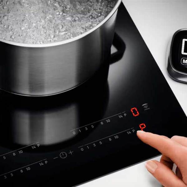 Plită încorporabilă cu inducție Electrolux EIS624 Black Vitroceramică, 7350 W photo 2