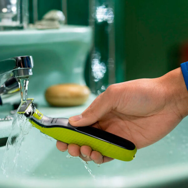 Trimmer Philips QP2824/20 OneBlade Green  photo 3