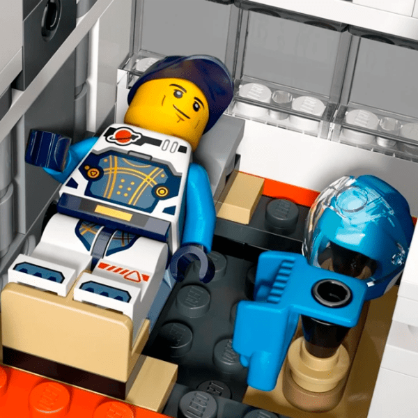 Constructor LEGO Modular Space Station Multicolor Numărul de piese 1097, 7+ photo 6