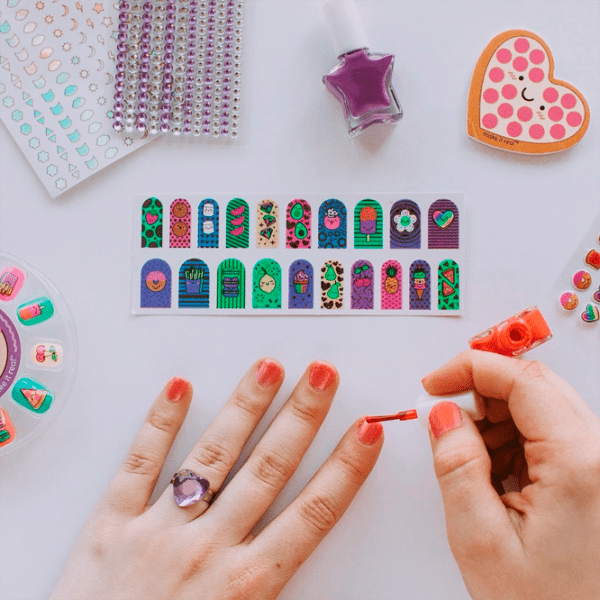 Set de creație Make It Real Bringing Creativity to Life Glitter Girls Nail Party 2306 Multicolor Pentru fetițe, 8+ photo 4