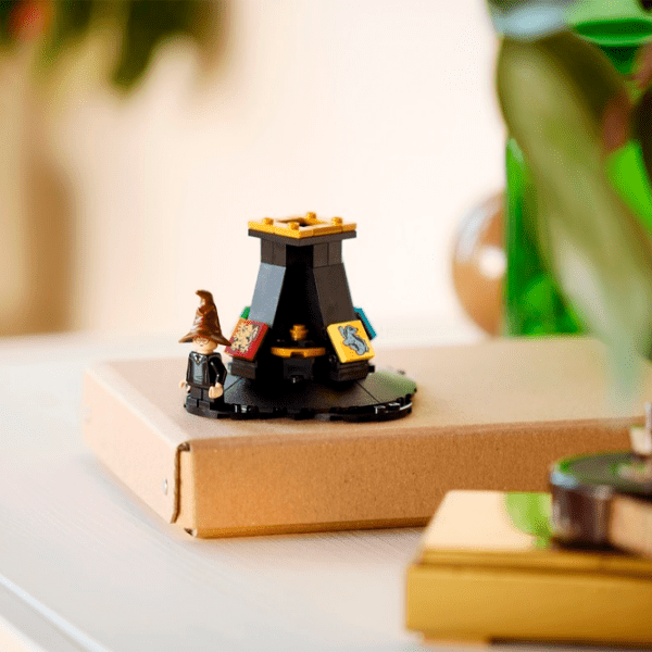 Constructor LEGO Talking Sorting Hat Multicolor Numărul de piese 561, 18+ photo 4