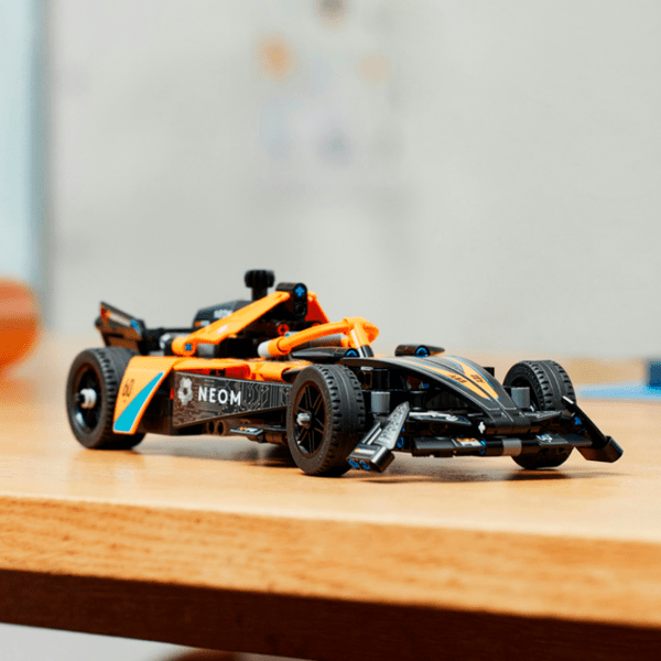 Конструктор LEGO NEOM McLaren Formula E Race Car Разноцветный Количество деталей 452, 9+ photo 8