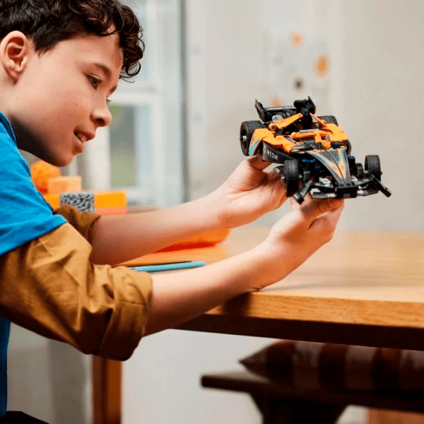 Конструктор LEGO NEOM McLaren Formula E Race Car Разноцветный Количество деталей 452, 9+ photo 10