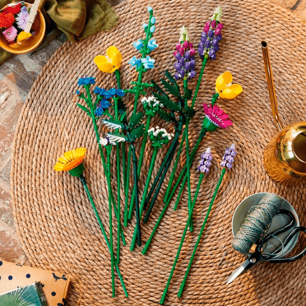 Конструктор LEGO Wildflower Bouquet Разноцветный Количество деталей 939, 18+ photo 11