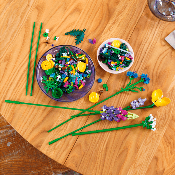 Конструктор LEGO Wildflower Bouquet Разноцветный Количество деталей 939, 18+ photo 12