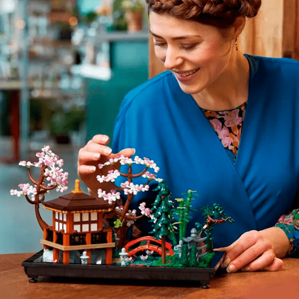 Constructor LEGO Tranquil Garden Multicolor Numărul de piese 1363, 18+ photo 14