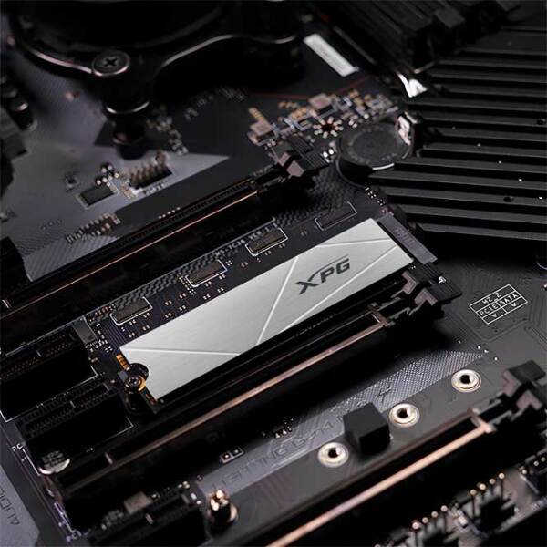 SSD ADATA XPG GAMMIX S60 M.2 NVMe 1 ТБ Скорость чтения: 5000 Мб/ с,
Скорость записи: 4600 Мб/ с photo 6