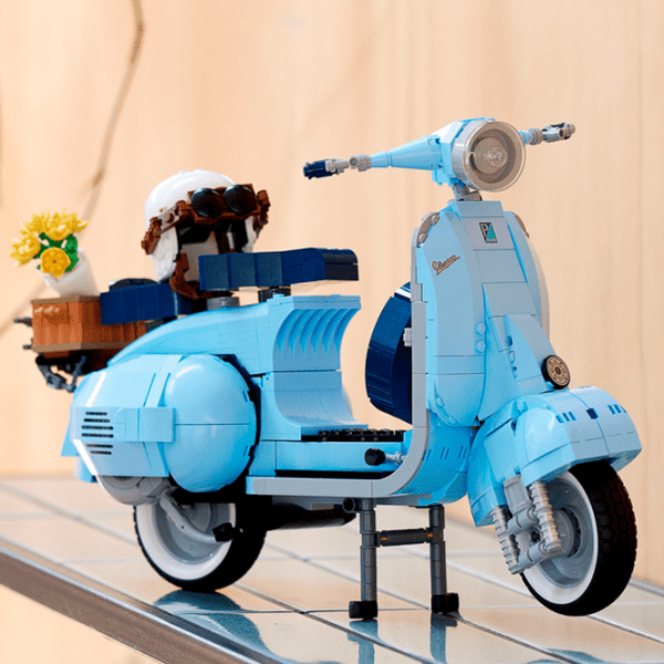 Конструктор LEGO Vespa Piaggio Разноцветный Количество деталей 1106, 18+ photo 8