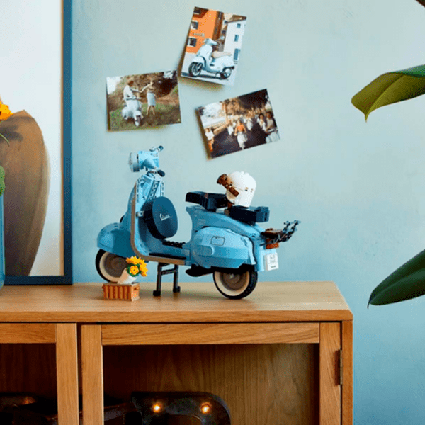 Конструктор LEGO Vespa Piaggio Разноцветный Количество деталей 1106, 18+ photo 9