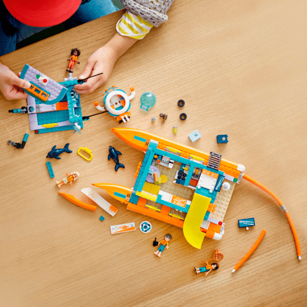 Constructor LEGO Sea Rescue Boat Multicolor Numărul de piese 717, 7+ photo 13
