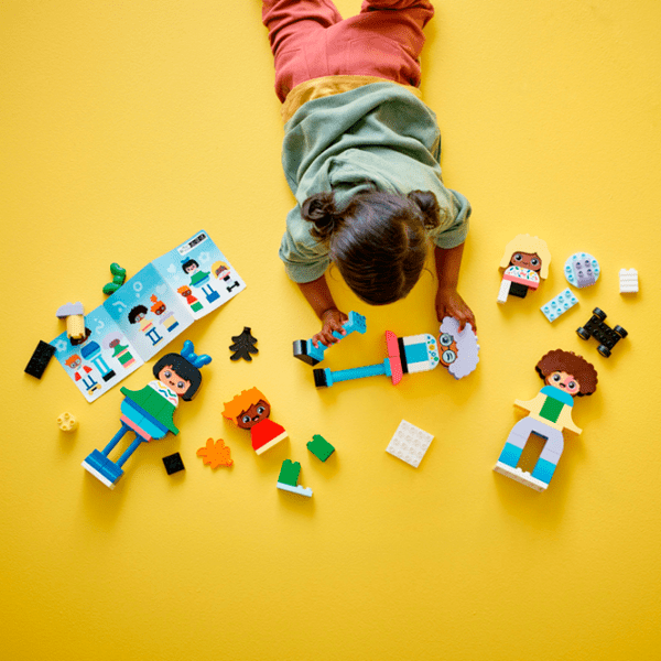 Constructor LEGO Buildable People with Big Emotions Multicolor Numărul de piese 71, 3+ photo 8