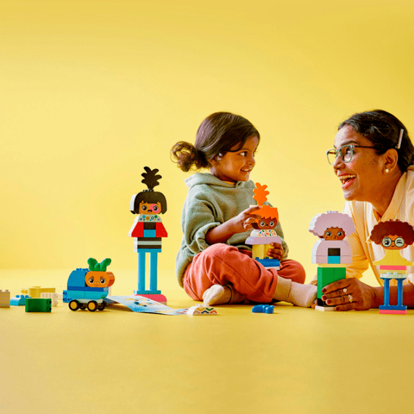 Constructor LEGO Buildable People with Big Emotions Multicolor Numărul de piese 71, 3+ photo 9