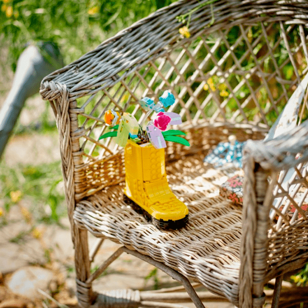 Конструктор LEGO Flowers in Watering Can Разноцветный Количество деталей 420, 8+ photo 9
