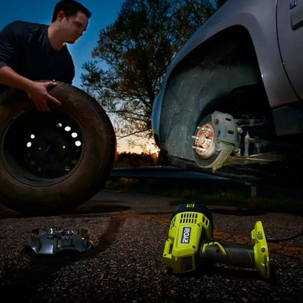 Lanternă Ryobi R18SPL-0 Green  photo 5
