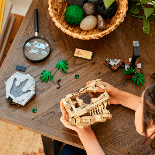 Constructor LEGO Dinosaur Fossils T. rex Skull Multicolor Numărul de piese 577, 9+ photo 10