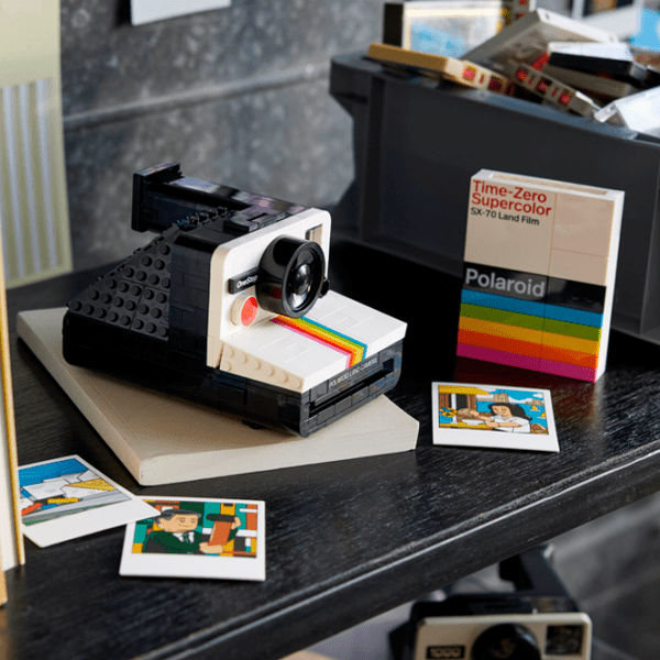 Constructor LEGO Polaroid OneStep SX-70 Camera Multicolor Numărul de piese 516, 18+ photo 10