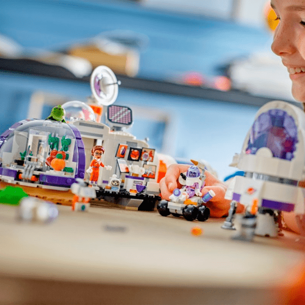 Constructor LEGO Mars Space Base and Rocket Multicolor Numărul de piese 981, 8+ photo 11