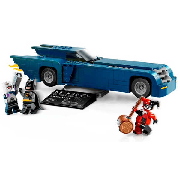 Constructor LEGO Batmobile vs Harley Quinn & Mr Freeze Multicolor Numărul de piese 435, 8+ photo 3